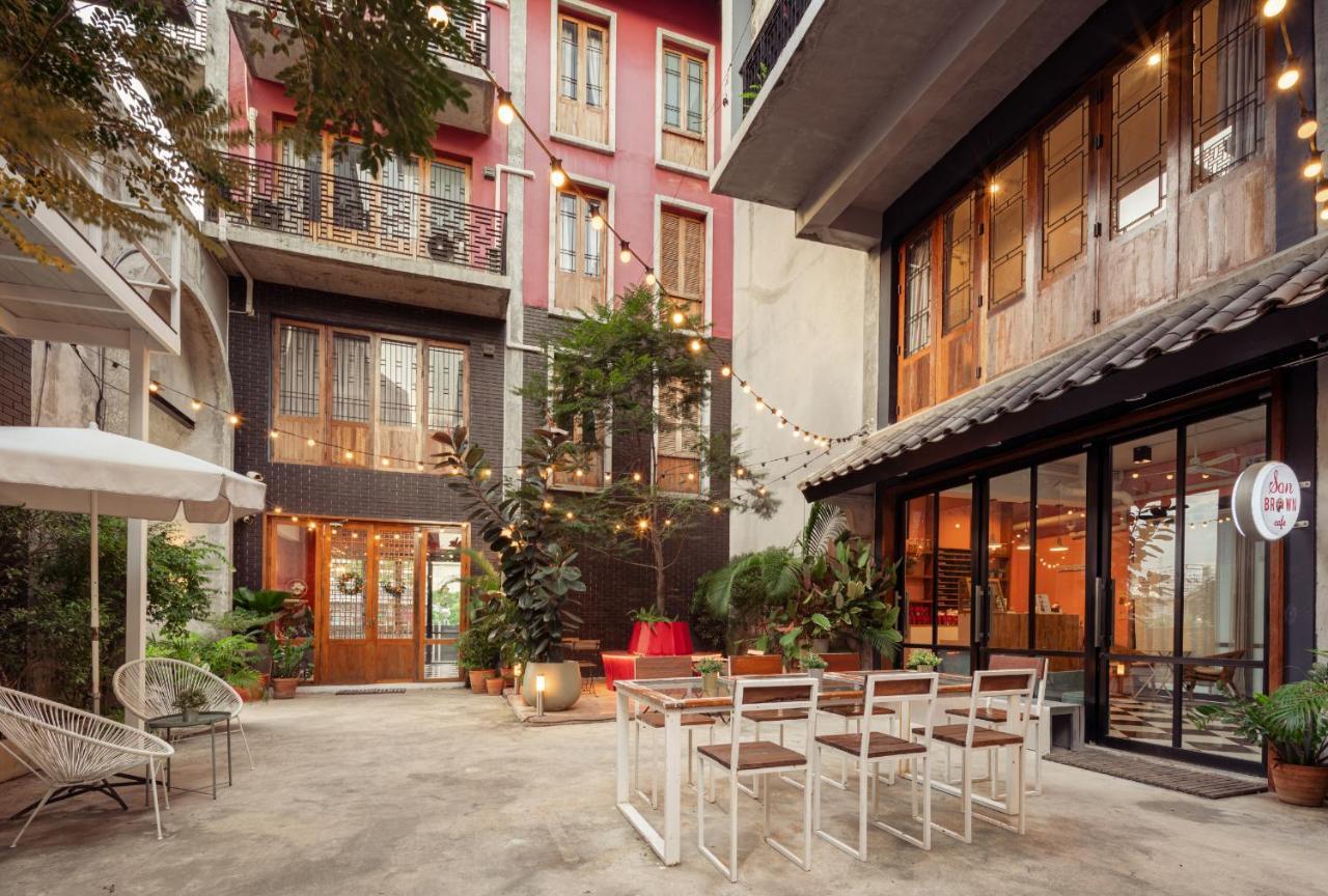 House Of Papa Bangkok Siam Hotel Exterior photo