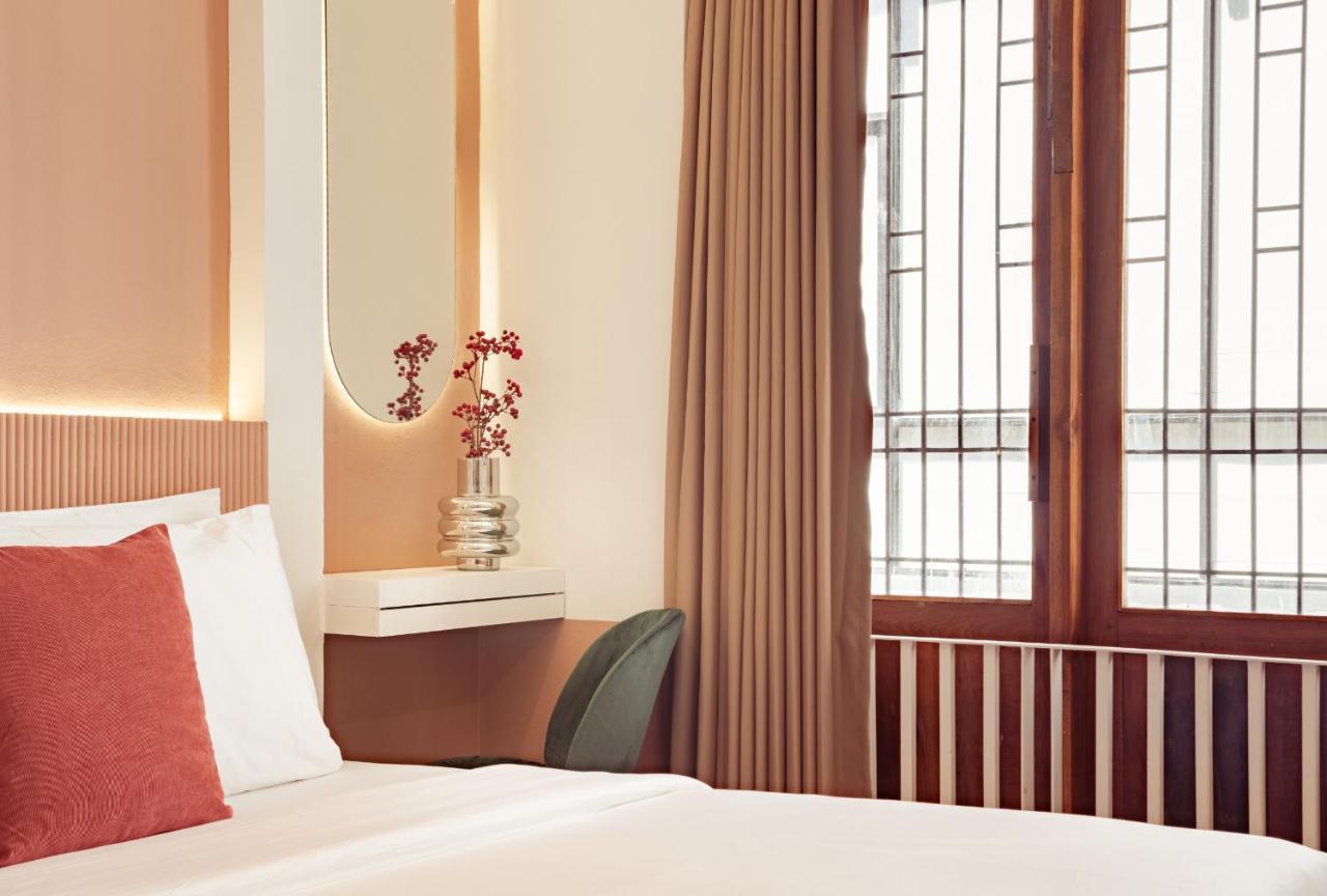 House Of Papa Bangkok Siam Hotel Exterior photo