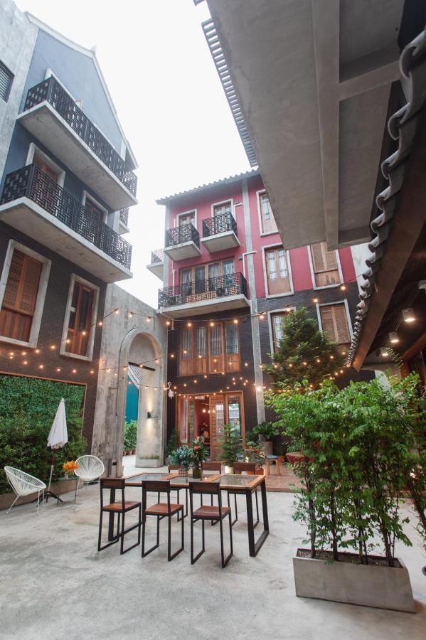 House Of Papa Bangkok Siam Hotel Exterior photo
